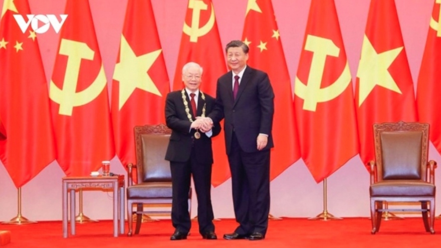 Leaders of Vietnam and China exchange lunar New Year greetings